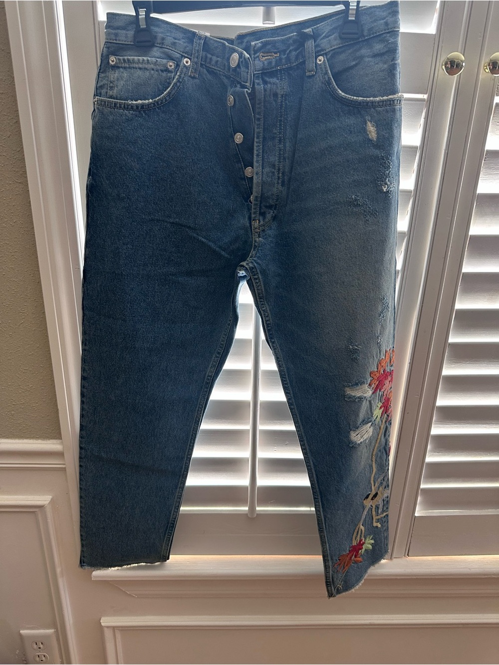 Zara Midwash Slim Jeans with Side Floral Embroidery